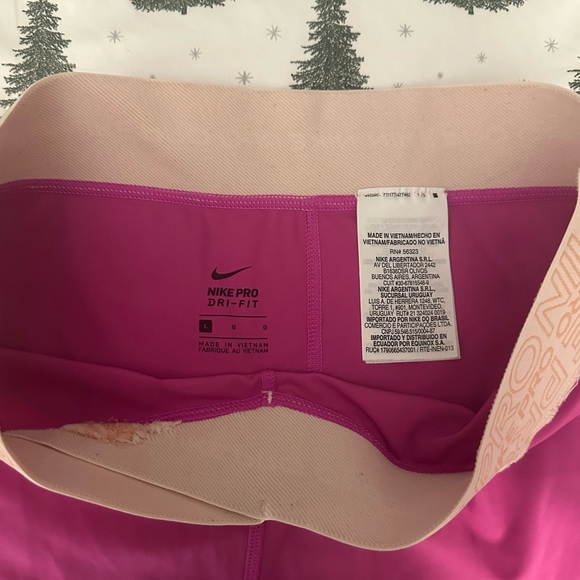 Nike Pros shorts, barely worn - Picture 2 of 2